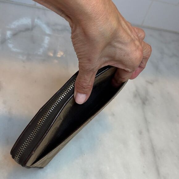 Coach Ashley Signature Logo Full Zip Wallet - Picture 15 of 15